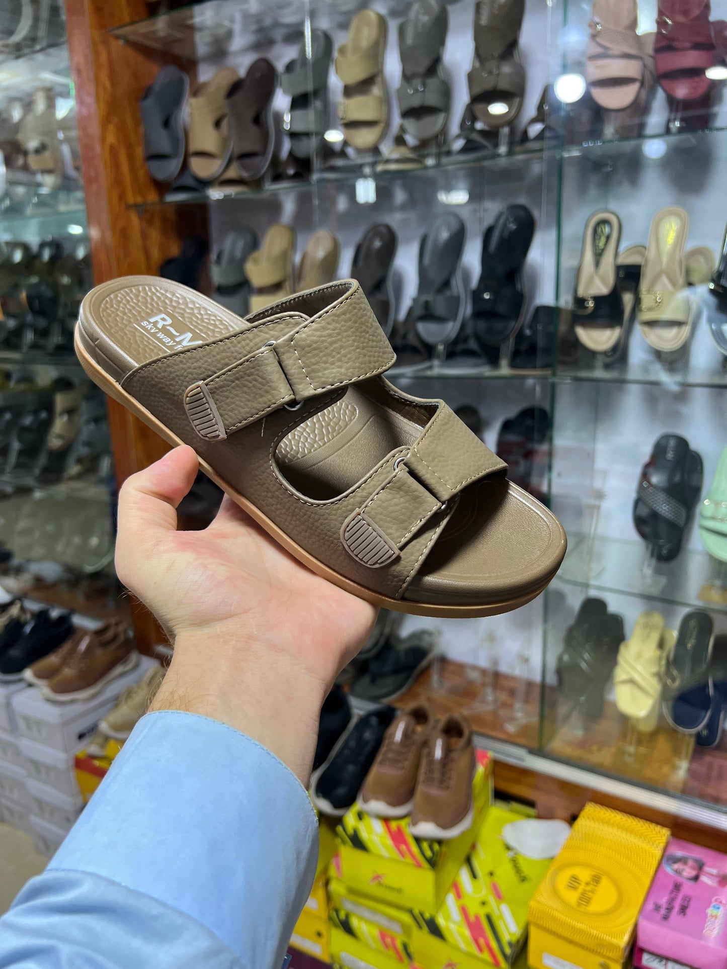 R. M. D ARABIC SANDALS