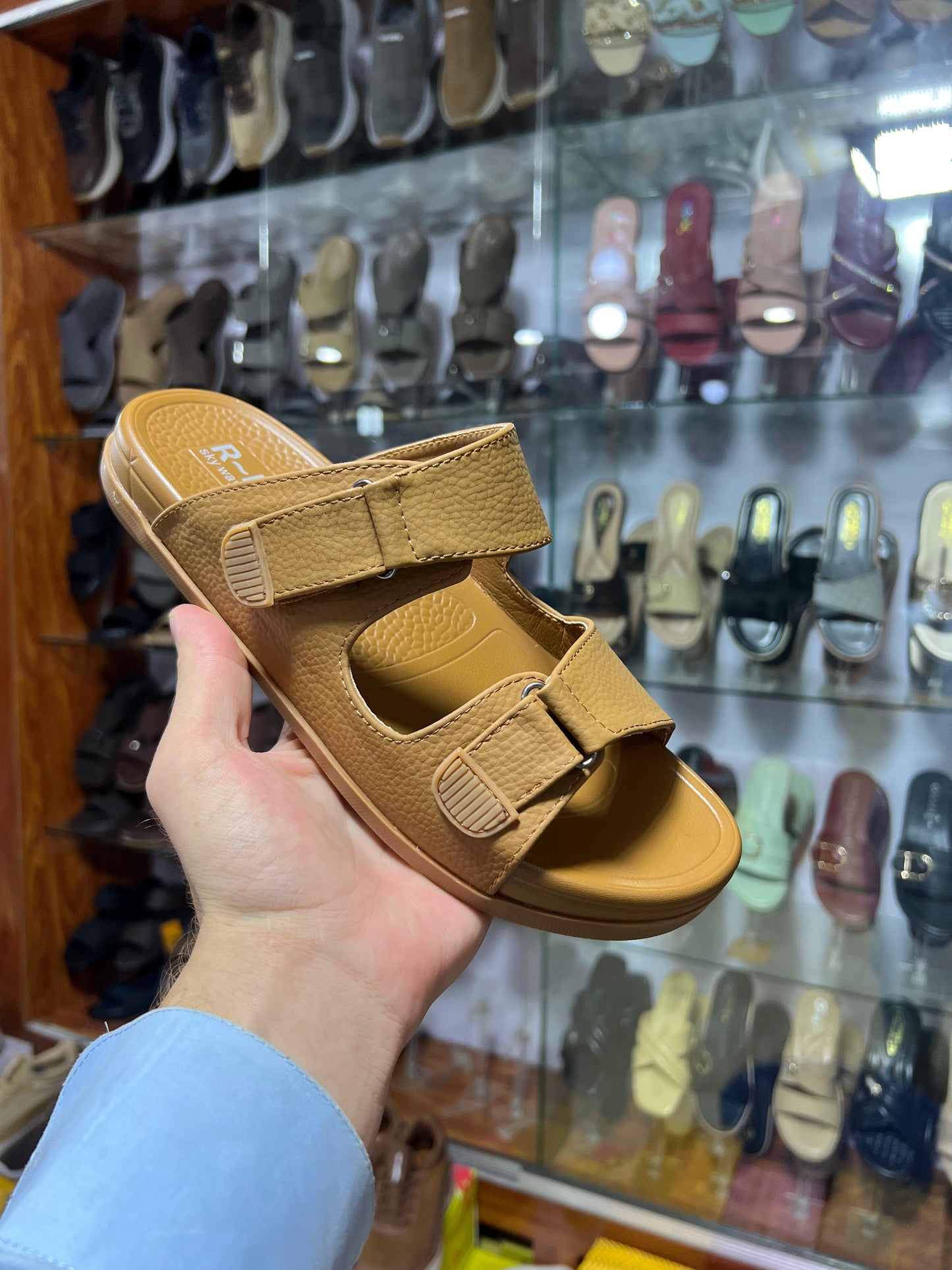 R. M. D ARABIC SANDALS